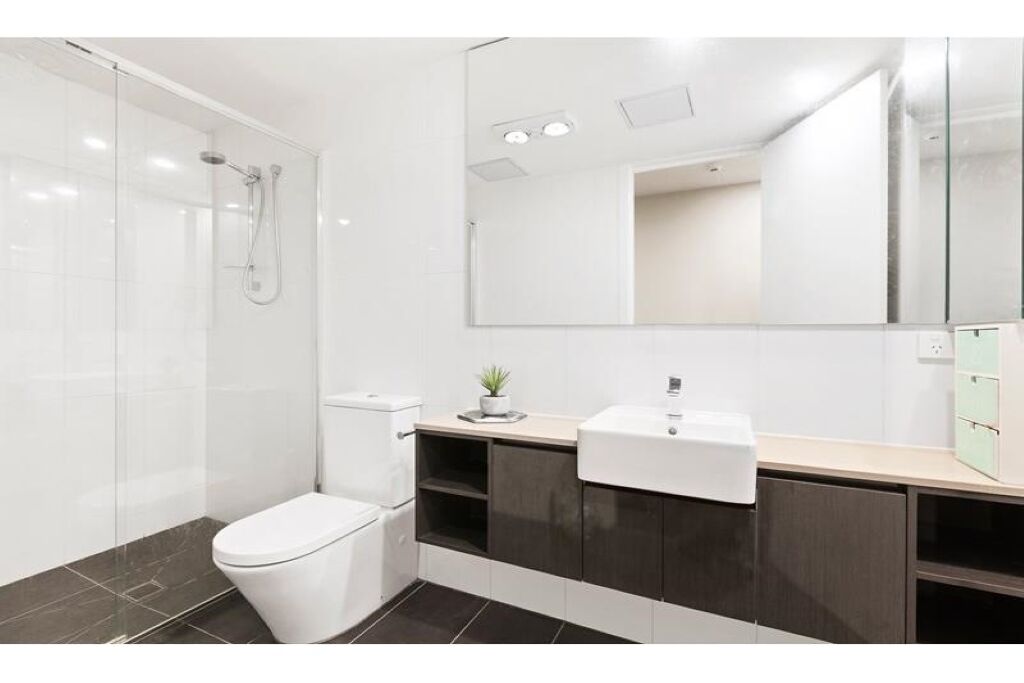 Living at the Heart of Doncaster, FREE Parking