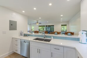 Fridge, microwave, oven, stovetop - Special Rate! Gorgeous Top to Bottom Remodel! Kaanapali Plantation 62 (Lahaina)
