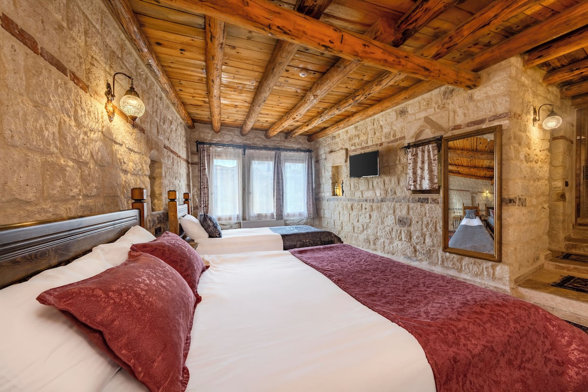 Family Room | Premium bedding, individually decorated, individually furnished