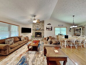 House (4 Bedrooms) | Front of property - Carefree Cove by Taylor Made Deep Creek (Swanton)