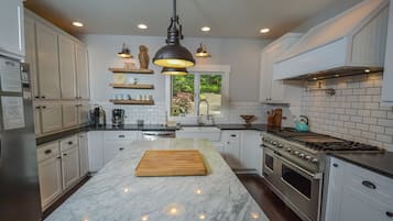 House (5 Bedrooms) | Property amenity