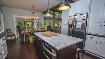 House (5 Bedrooms) | Property amenity