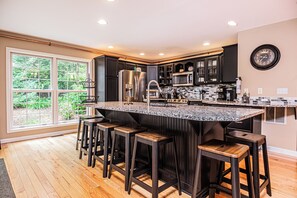 House (Multiple Bedrooms) | Property amenity