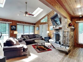 House (3 Bedrooms) | Property amenity