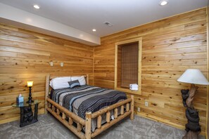 Studio (5 Bedrooms) | Property amenity - Cedar Shores Villa 03 by Taylor Made Deep Creek (McHenry)