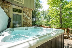 House (4 Bedrooms) | Property amenity - Cedars on the Rocks by Taylor Made Deep Creek (Oakland)