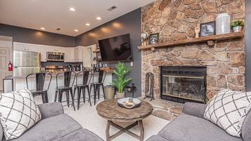 House (4 Bedrooms) | Property amenity