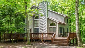 House (3 Bedrooms) | Front of property
