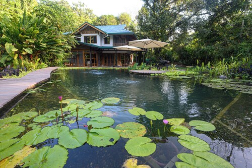 Gated Beachfront Community-Huge Natural Pool-TRIPLE Suites - Las Lagunas