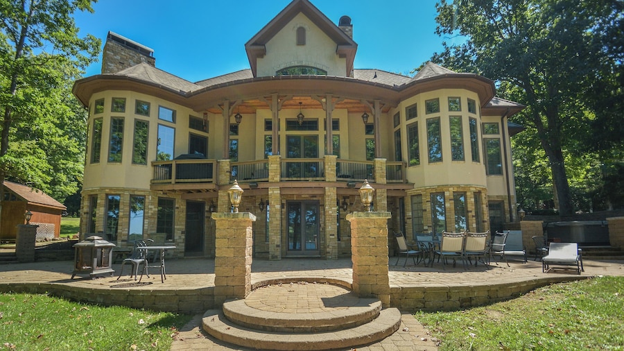 Champagne Taste by Taylor Made Deep Creek