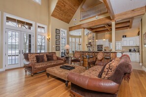 House (6 Bedrooms) | Property amenity