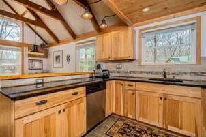 House (3 Bedrooms) | Property amenity