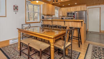 House (3 Bedrooms) | Property amenity