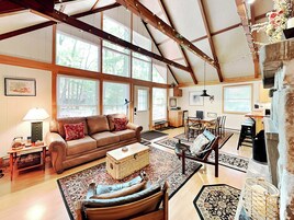 House (3 Bedrooms) | Property amenity