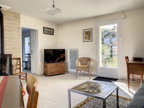 TV, DVD player - VILLA LA COTINIERE (Saint-Pierre-d'Oléron)