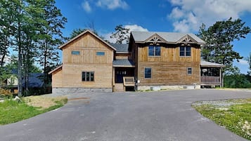 House (Multiple Bedrooms) | Property amenity