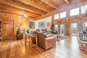House (5 Bedrooms) | Property amenity