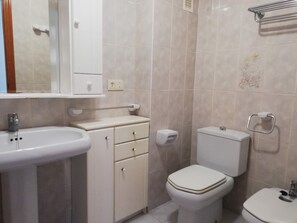 Bañera y toallas