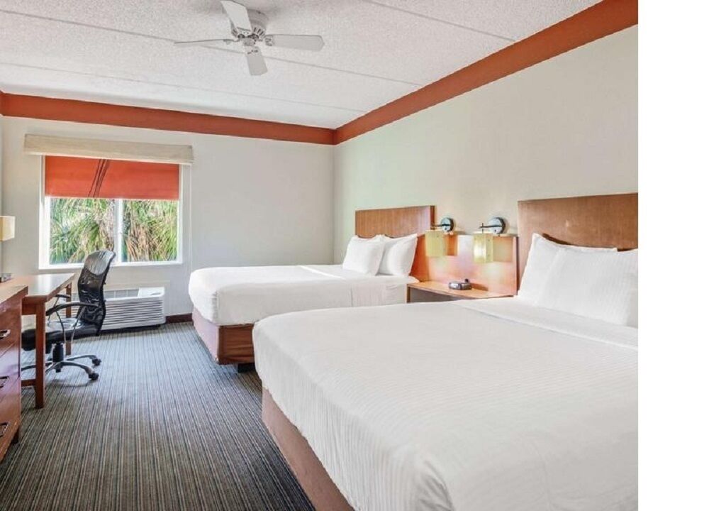 Work, Rest and Recharge!!! Sun all day Fun All night!!