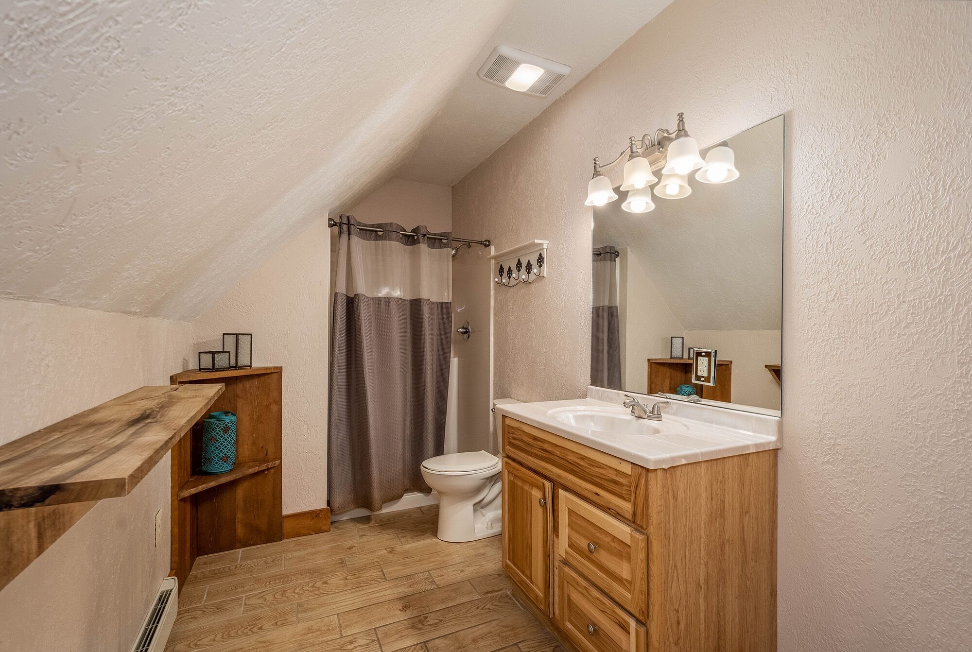 Cottage at Slope's Edge