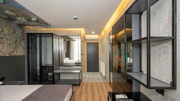 Ropa de cama de alta calidad, escritorio, insonorización y wifi gratis