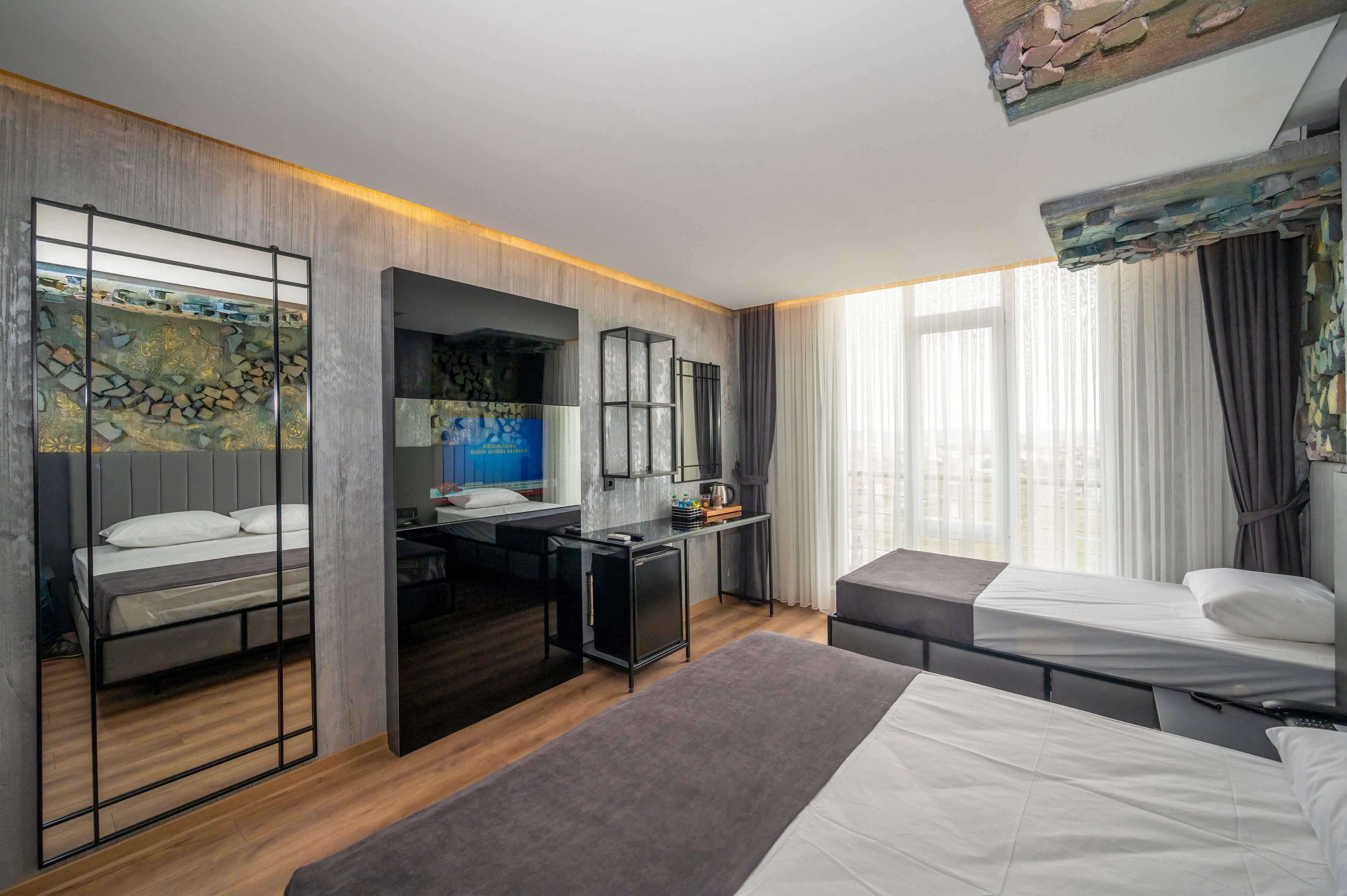 Premium bedding, desk, soundproofing, free WiFi