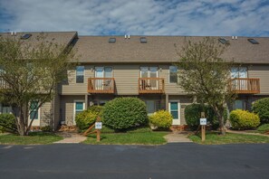 Studio (3 Bedrooms) | Exterior