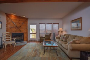 Studio (3 Bedrooms) | Property amenity