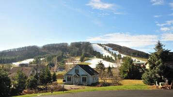 Studio (2 Bedrooms) | Property amenity