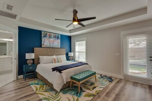 4 bedrooms, desk, iron/ironing board, travel cot - Family Beach House w/ Game Room and Fenced Yard (St. Augustine)