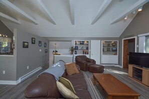 منزل (5 Bedrooms) | وسائل الراحة في المنشأة