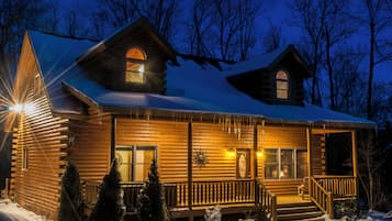 House (3 Bedrooms) | Property amenity