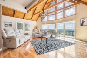 House (5 Bedrooms) | Property amenity