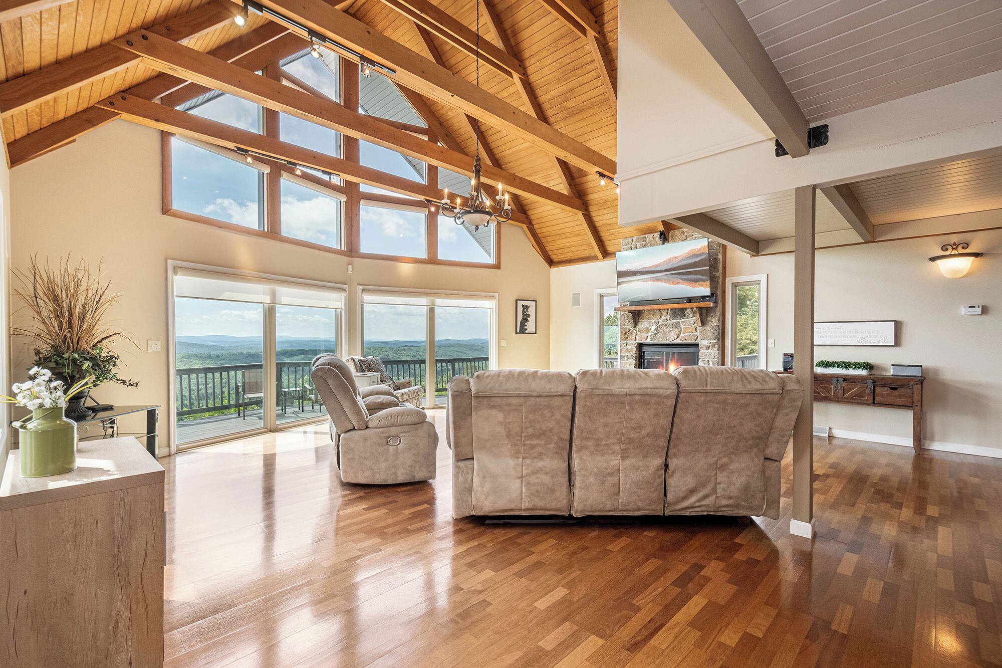 House (5 Bedrooms) | Property amenity