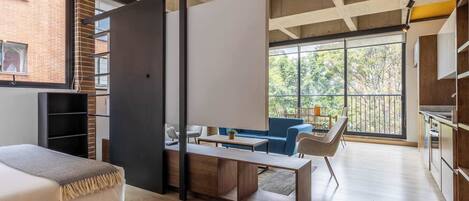 1 chambre, bureau, fer et planche à repasser, Wi-Fi