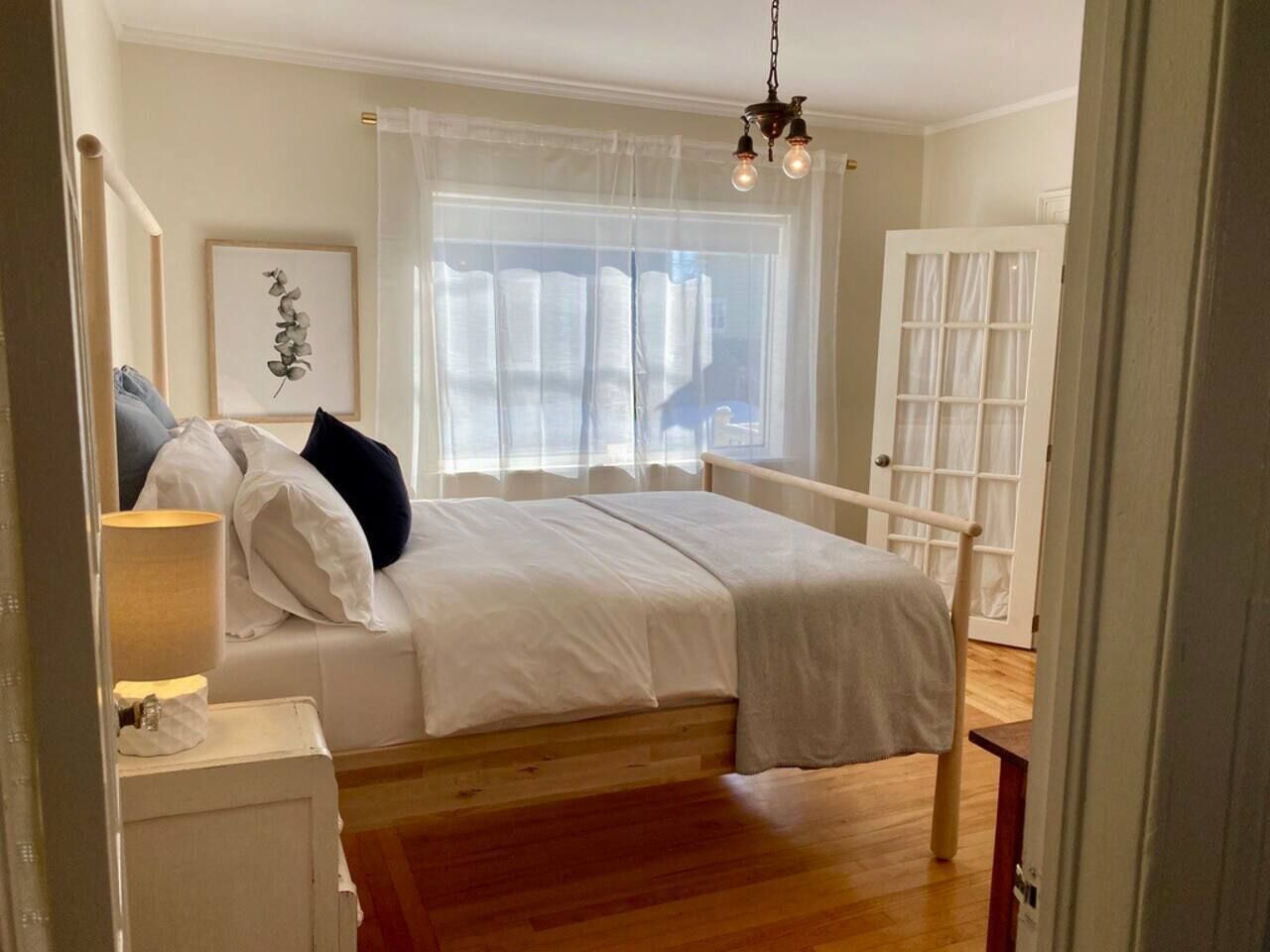 4 多间卧室、熨斗/熨衣板、免费 WiFi、床单