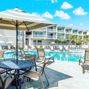 Outdoor pool, a heated pool