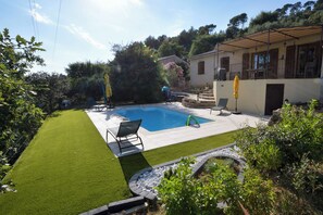 Outdoor pool - Convivial house, center Var. 3 bedrooms. Enclosed private swimming pool (Lorgues)