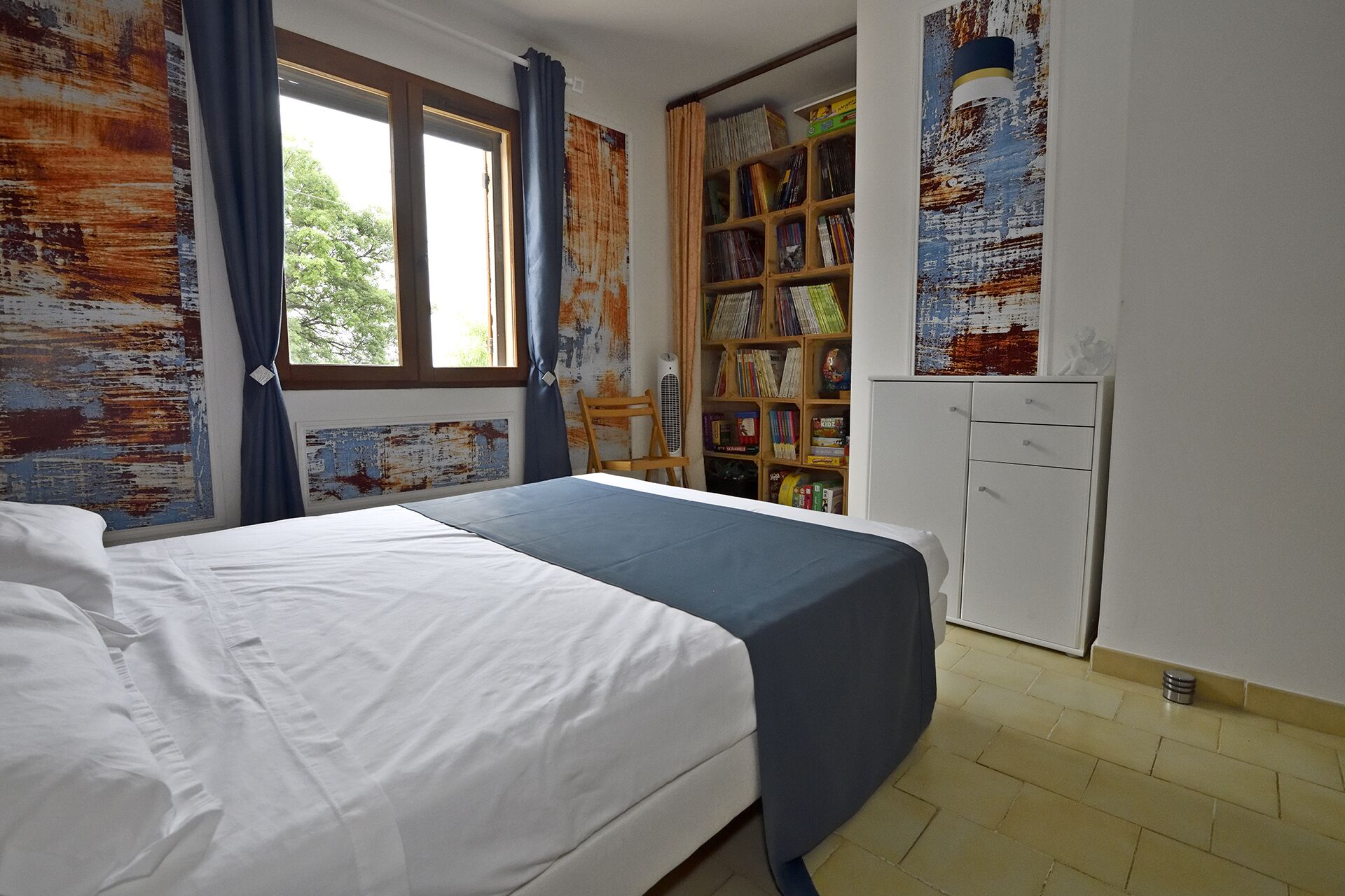 Friendly house, center Var. 3 rooms. Fenced private swimming pool