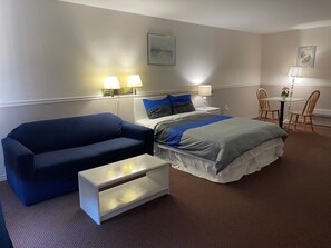 Room - Muskoka Nights Motel (Gravenhurst)