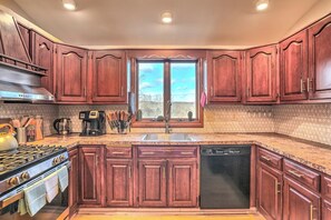 Micro-ondas, fogão, cooktop, lava-louças