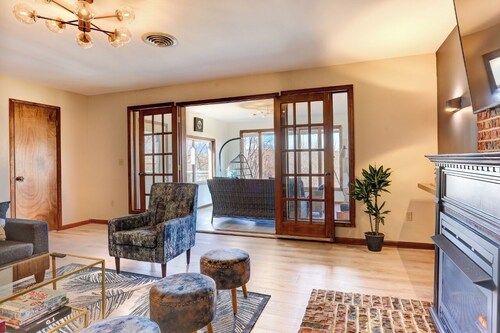 Huge  Cabin Epic Appalachian Views + Hot Tub/Sauna+Bar+Game room sleeps 16