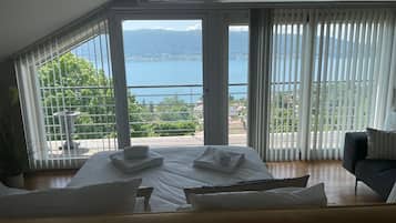 4 bedrooms, in-room safe, iron/ironing board, free WiFi