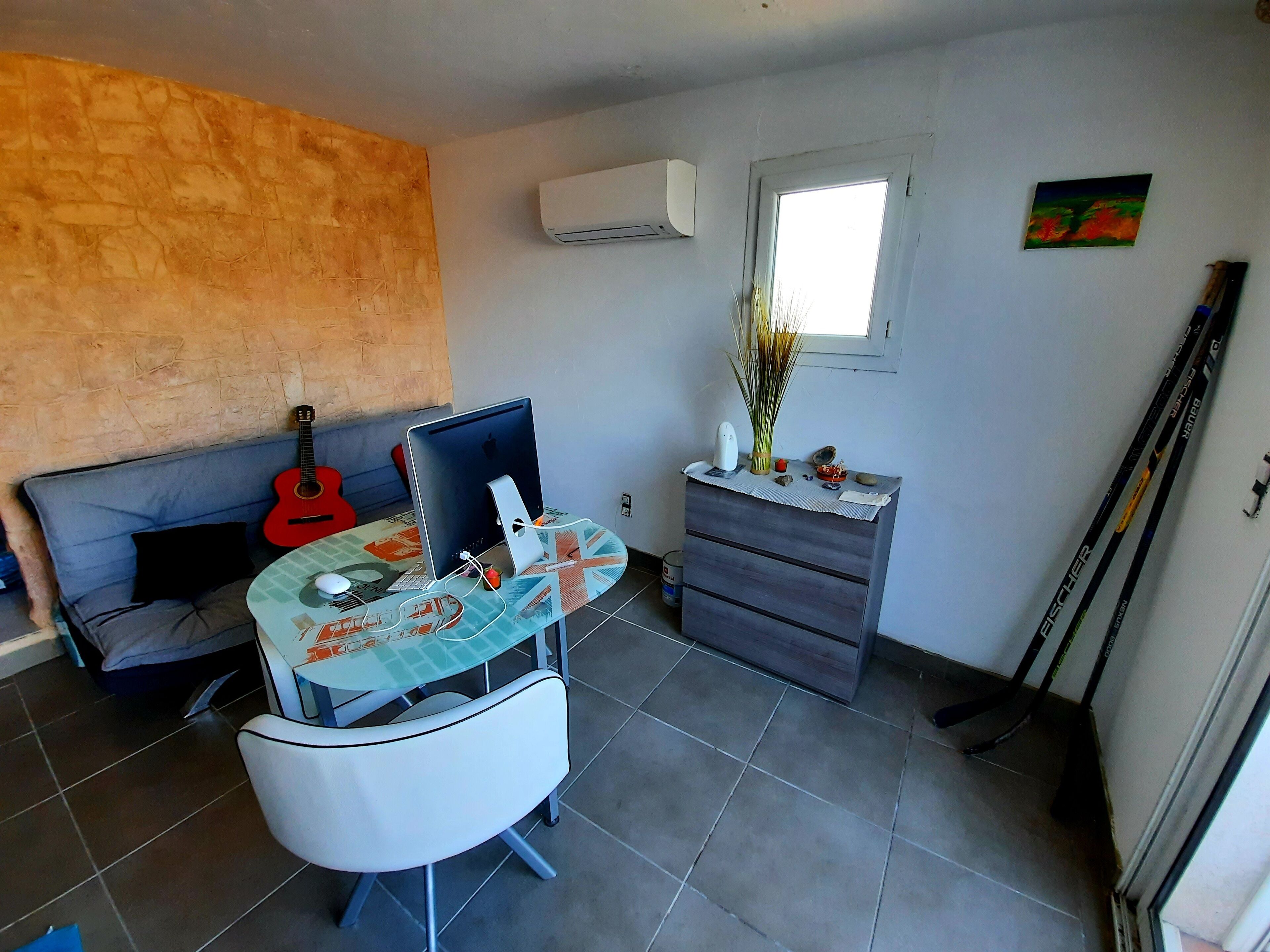 Country house with swimming pool.