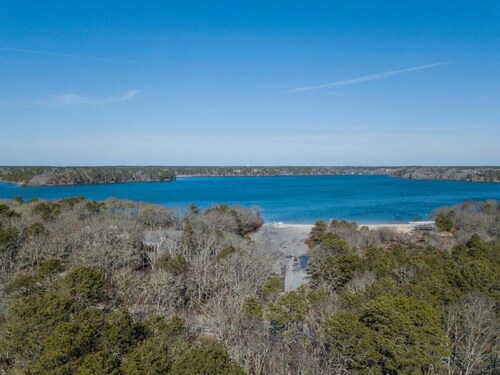 Modern Family Getaway In Harwich