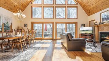 House (4 Bedrooms) | Property amenity