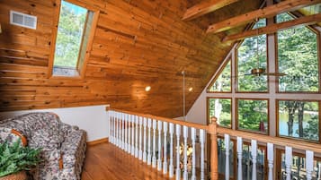 House (4 Bedrooms) | Property amenity