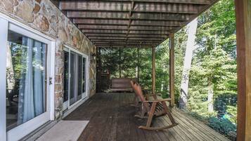 House (4 Bedrooms) | Property amenity