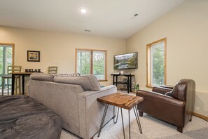 Casa (6 Bedrooms) | Servicio de la propiedad