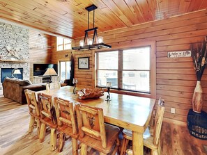 House (5 Bedrooms) | Property amenity